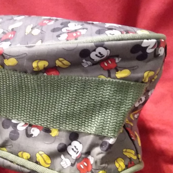 Disney - Picture 4 of 5